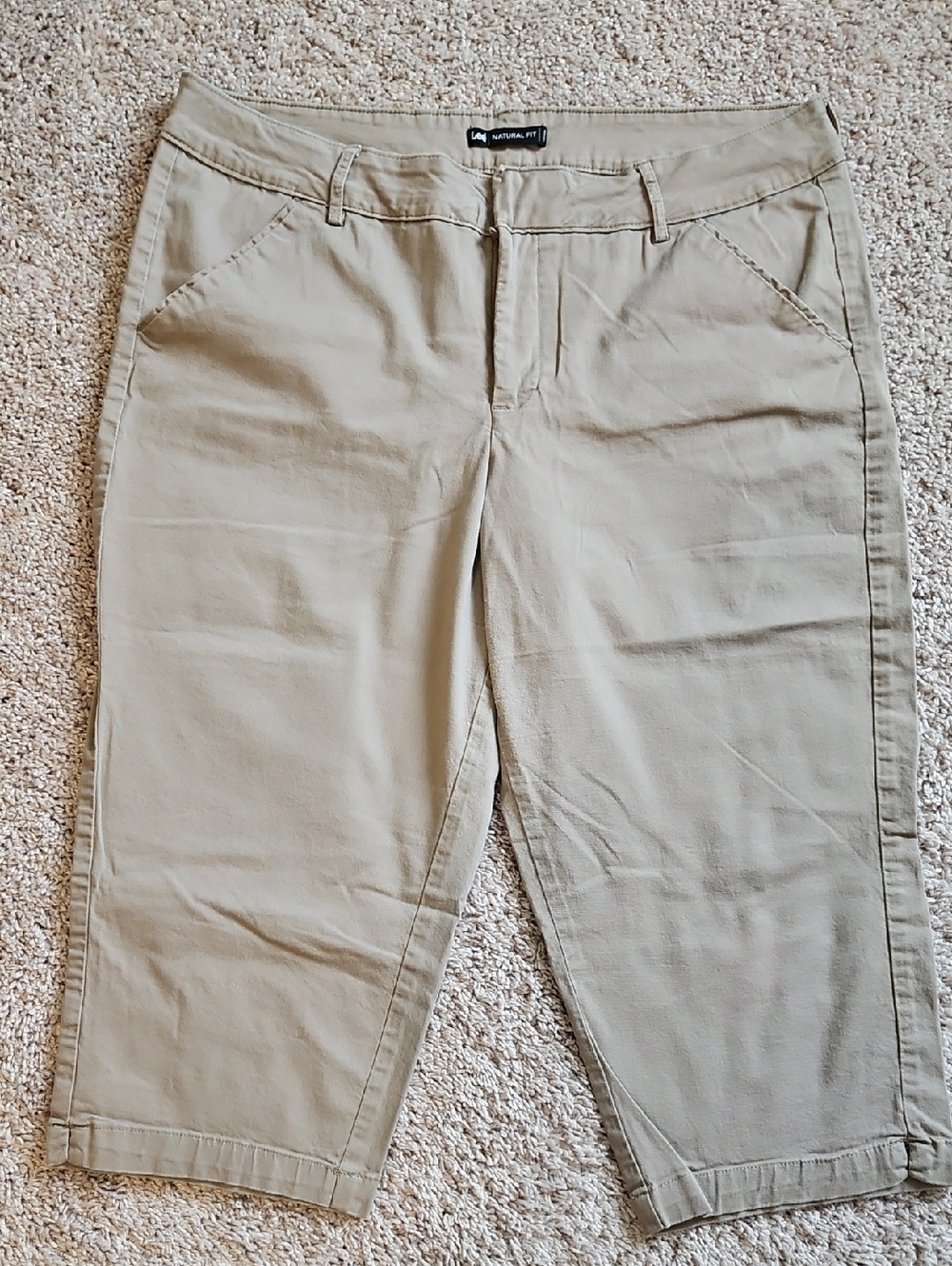 Lee Women's Crop Capris in Light Tan
